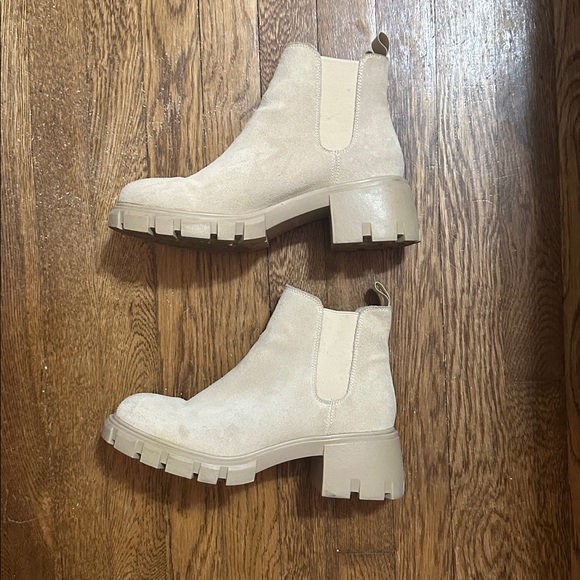 Steve Madden Light Tan Suede Ankle Boots - Picture 4 of 6